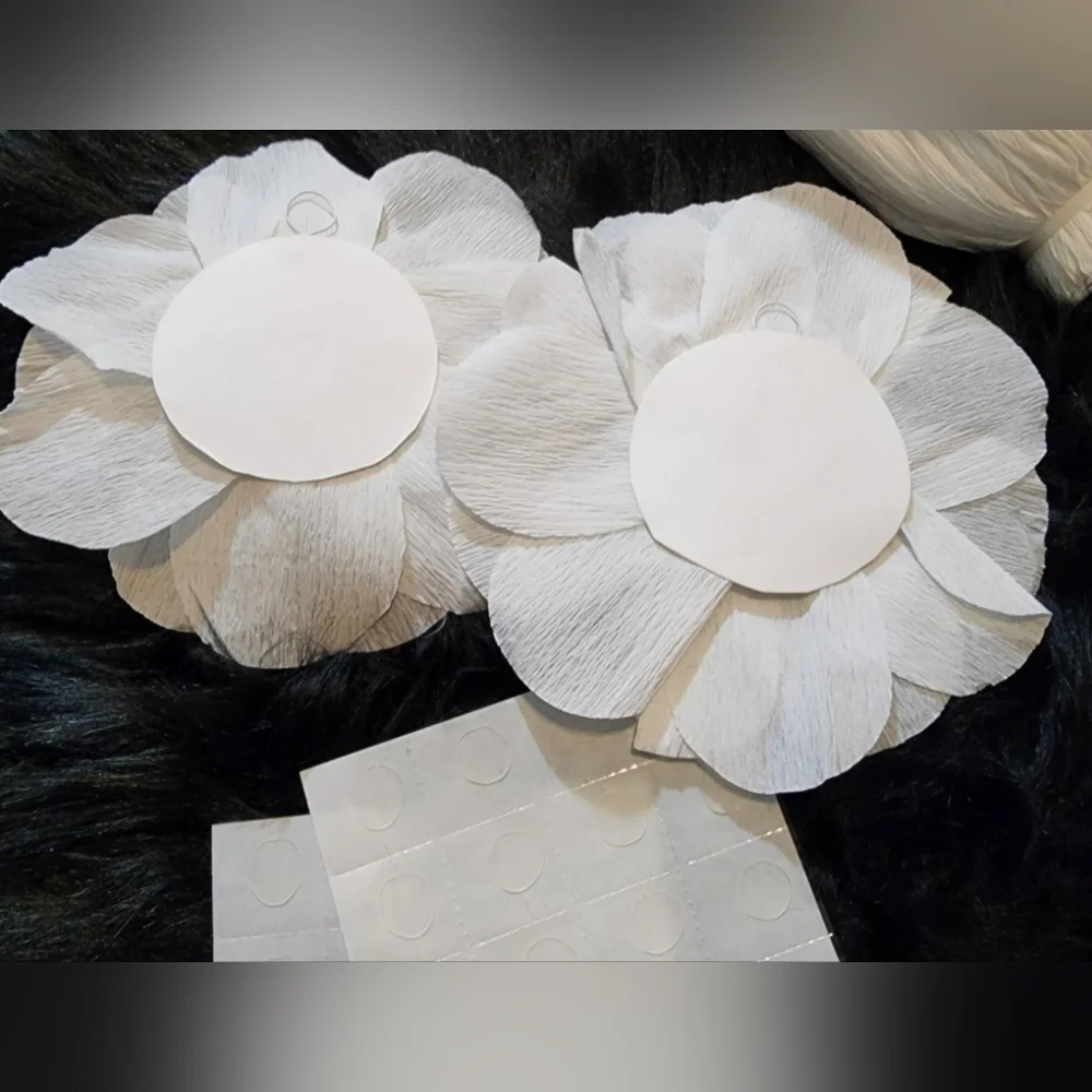 NEW White Paper Flower Decorations for Wall Party/Backdrop/Weddings/Birthday